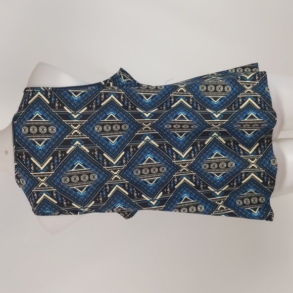 Cydney Mao Women's Top Size XL Blue Black Geometric Pattern Sleeveless V-Neck - Picture 9 of 13